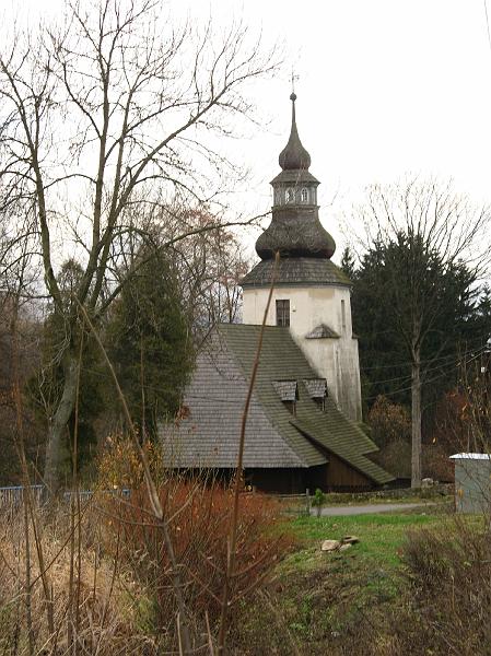 KP038.jpg - Drewniany kościół z XVI w. w Sierpnicy